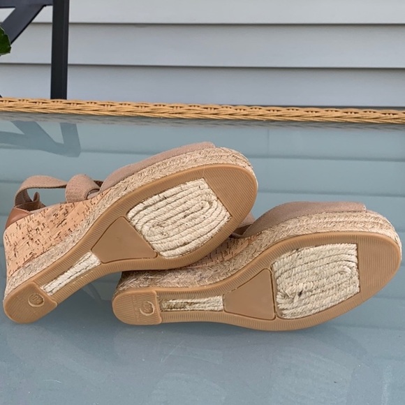 Tory Burch ~ Adonis Stretch Wedge - Picture 6 of 8